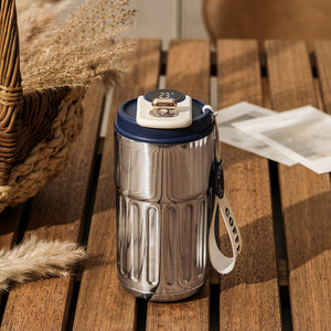 Tasse à café thermos numérique intelligente.